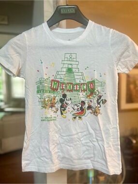 Disney White Crewneck Graphic Tee with Green Print